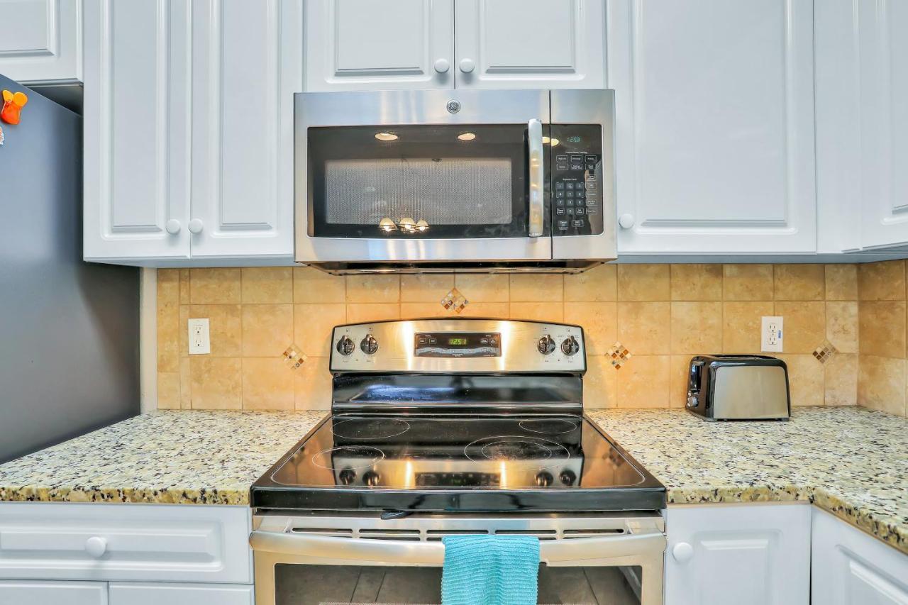 Oceanwalk Condos Bethune Beach Exterior photo