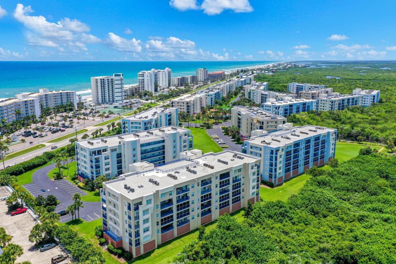 Oceanwalk Condos Bethune Beach Exterior photo