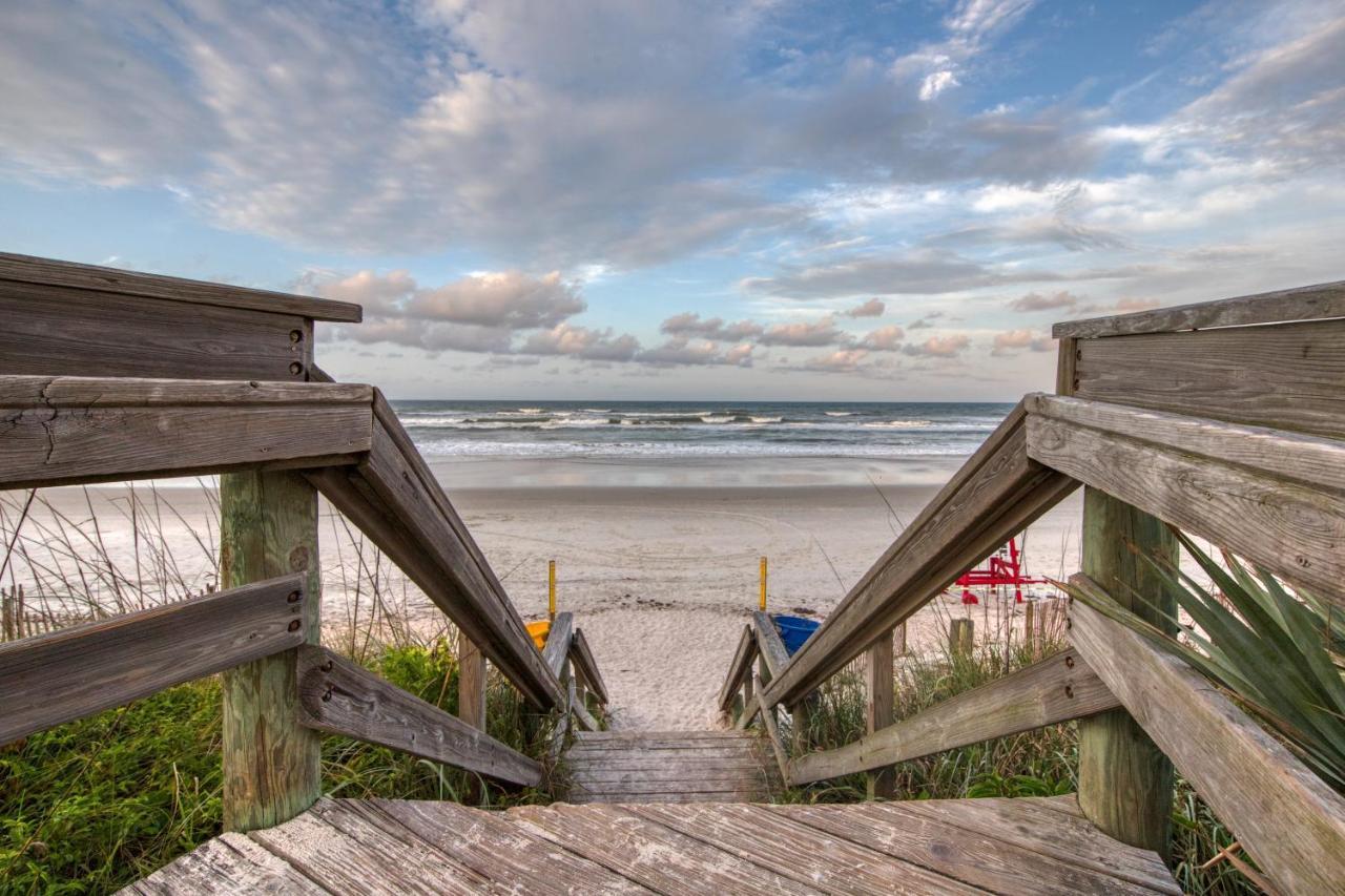 Oceanwalk Condos Bethune Beach Exterior photo