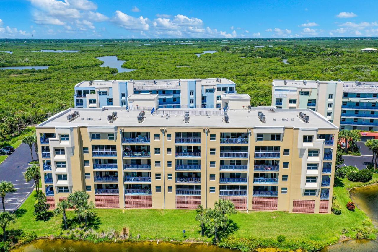 Oceanwalk Condos Bethune Beach Exterior photo