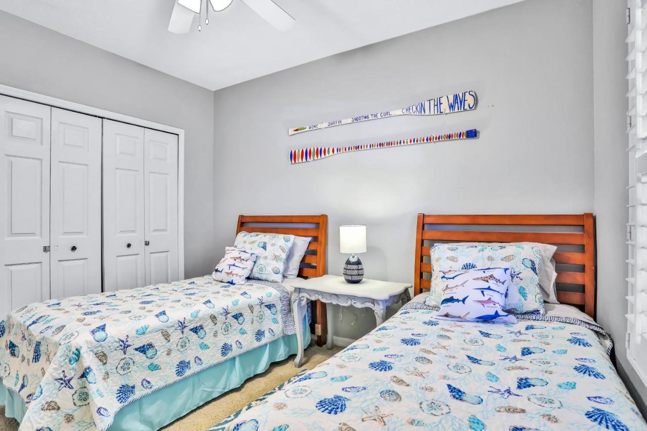 Oceanwalk Condos Bethune Beach Exterior photo
